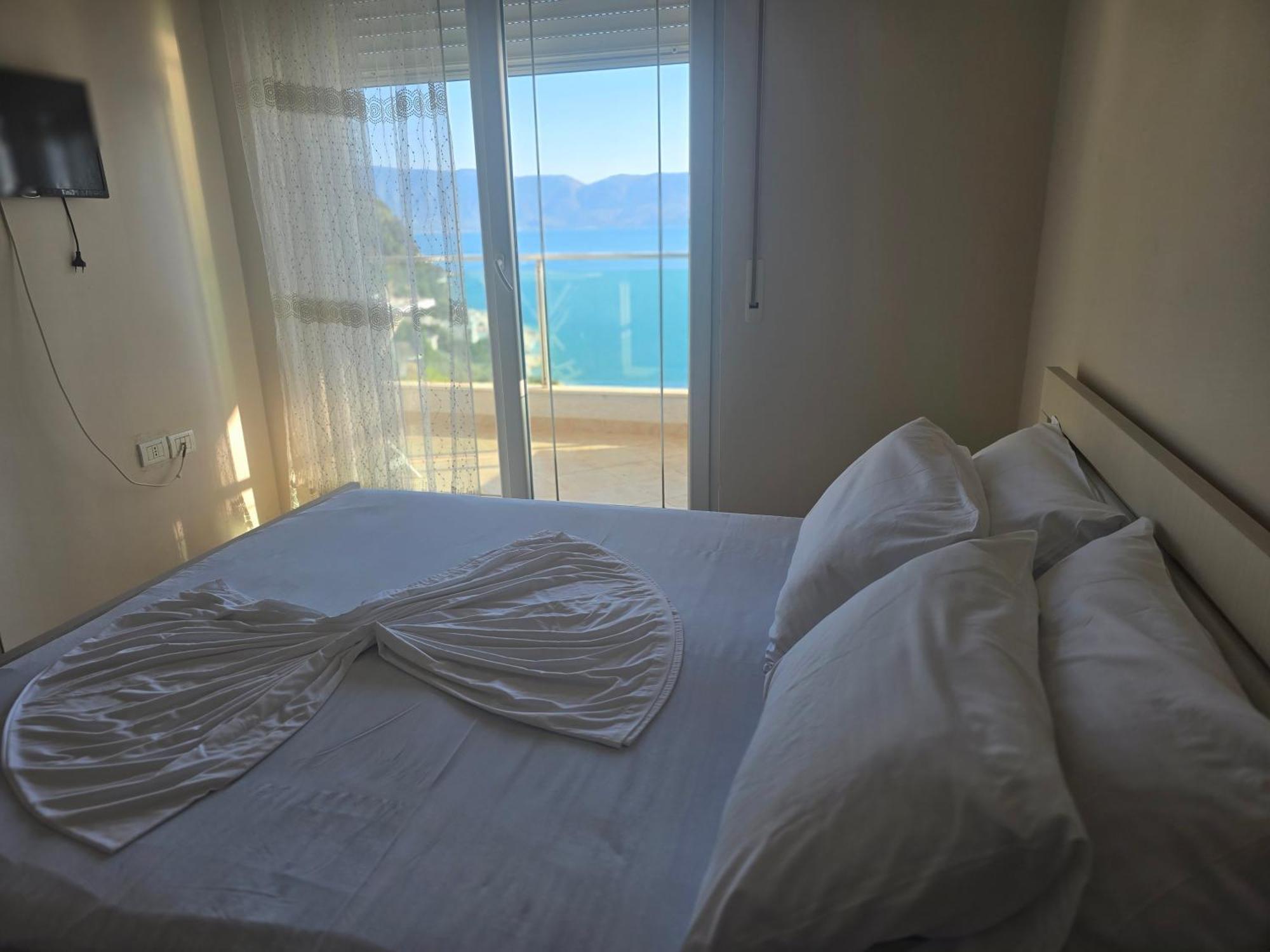 Aivi's Vlore